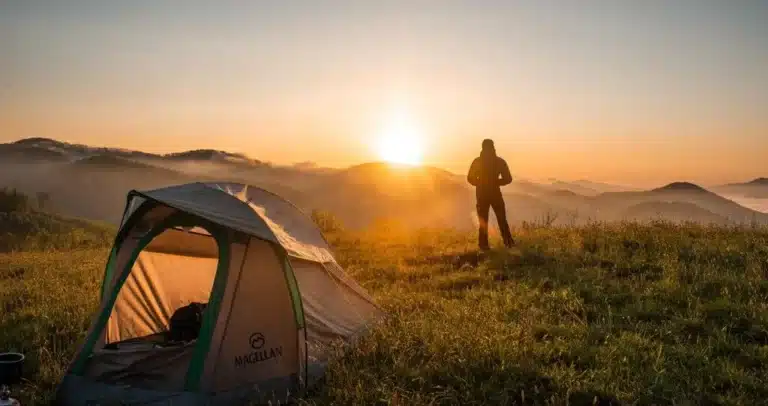 Cómo armar correctamente tu tienda de campaña cuando sales a realizar trekking o cicloturismo